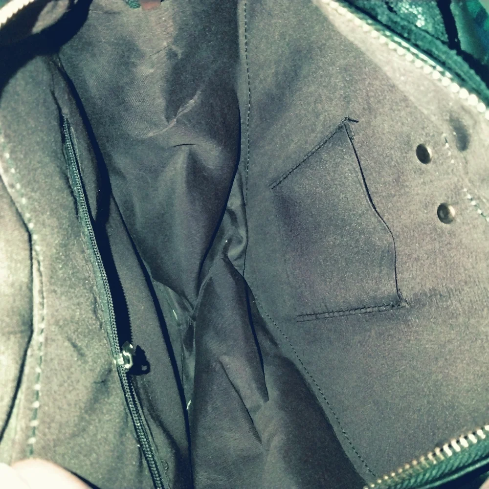 Black batwing goth punk purse backpack - Picture 7 of 11